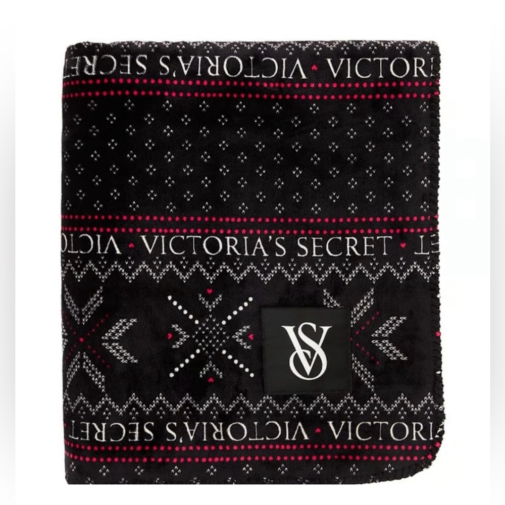 Victoria’s Secret Plush Sherpa Blanket Holiday | VS red, black and white blanket